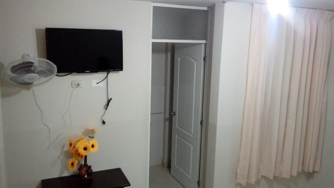 Hospedaje Residencial Los Fresnos - Miraflores Piura Esterno foto