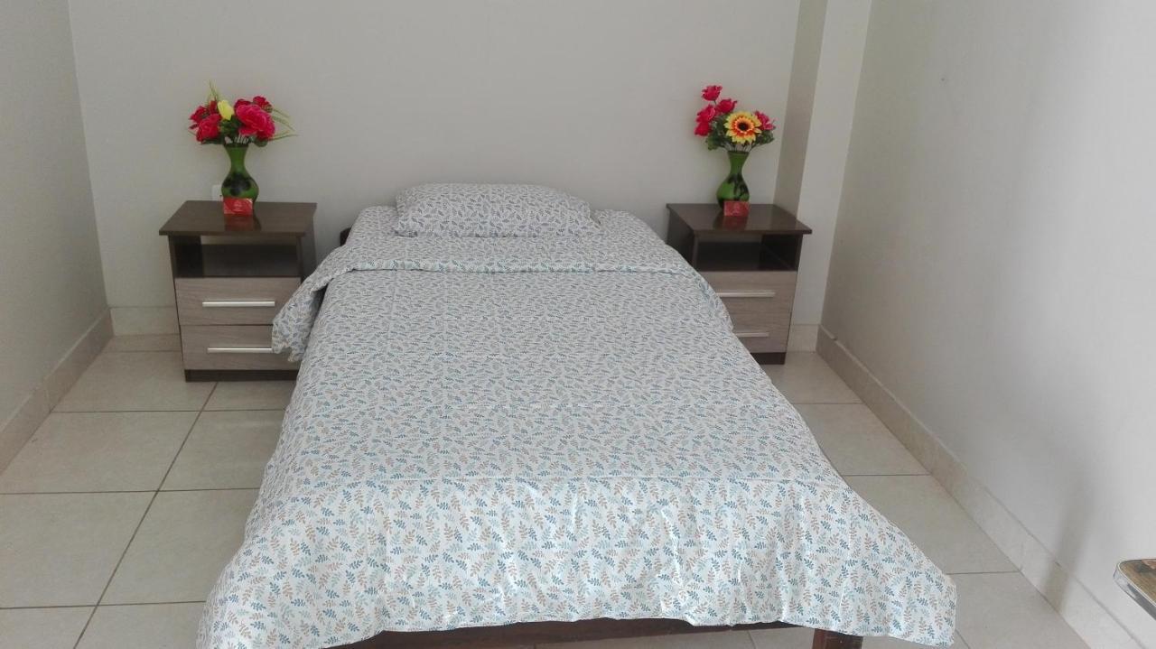 Hospedaje Residencial Los Fresnos - Miraflores Piura Esterno foto